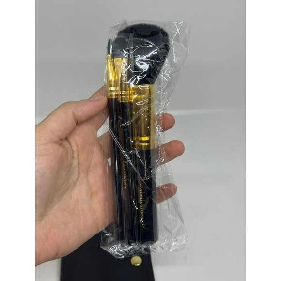 NEW Elizabeth-Arden 3-Piece Makeup Brush Set with Case – Essential Travel Kit - Picture 2 of 4